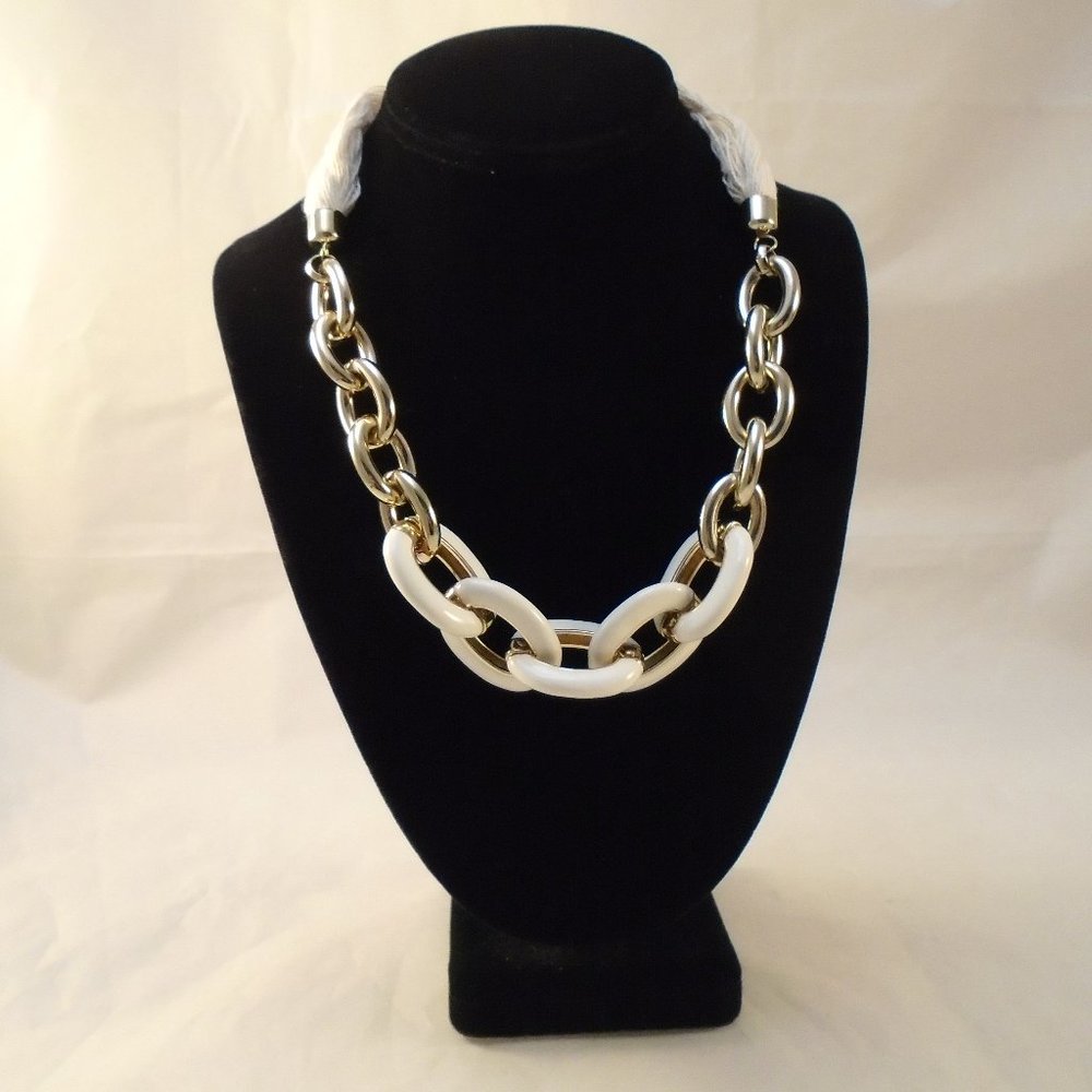 LYDELL NYC LARGE POLISHED GOLD WHITE ENAMEL CORD